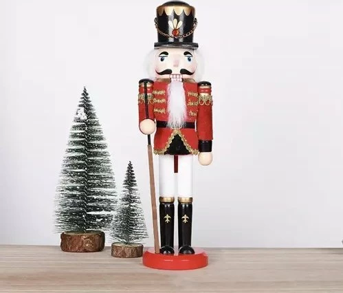 Figurinë dekorative arrëthyes Kaemingk 31 cm, dru/tekstil, kuqe/zezë
