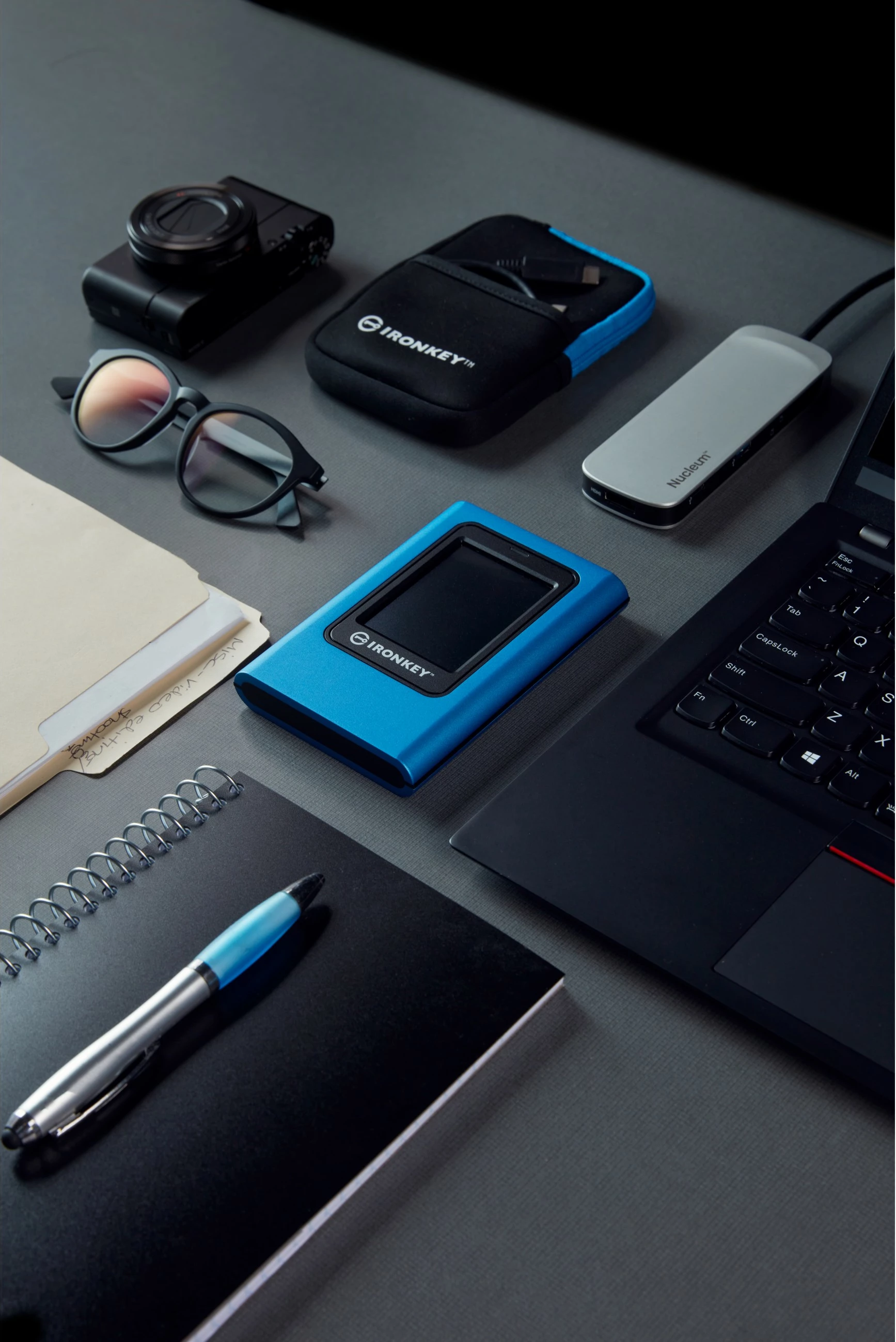 SSD i jashtëm Kingston IronKey Vault Privacy 80, 3.84 TB, Blue