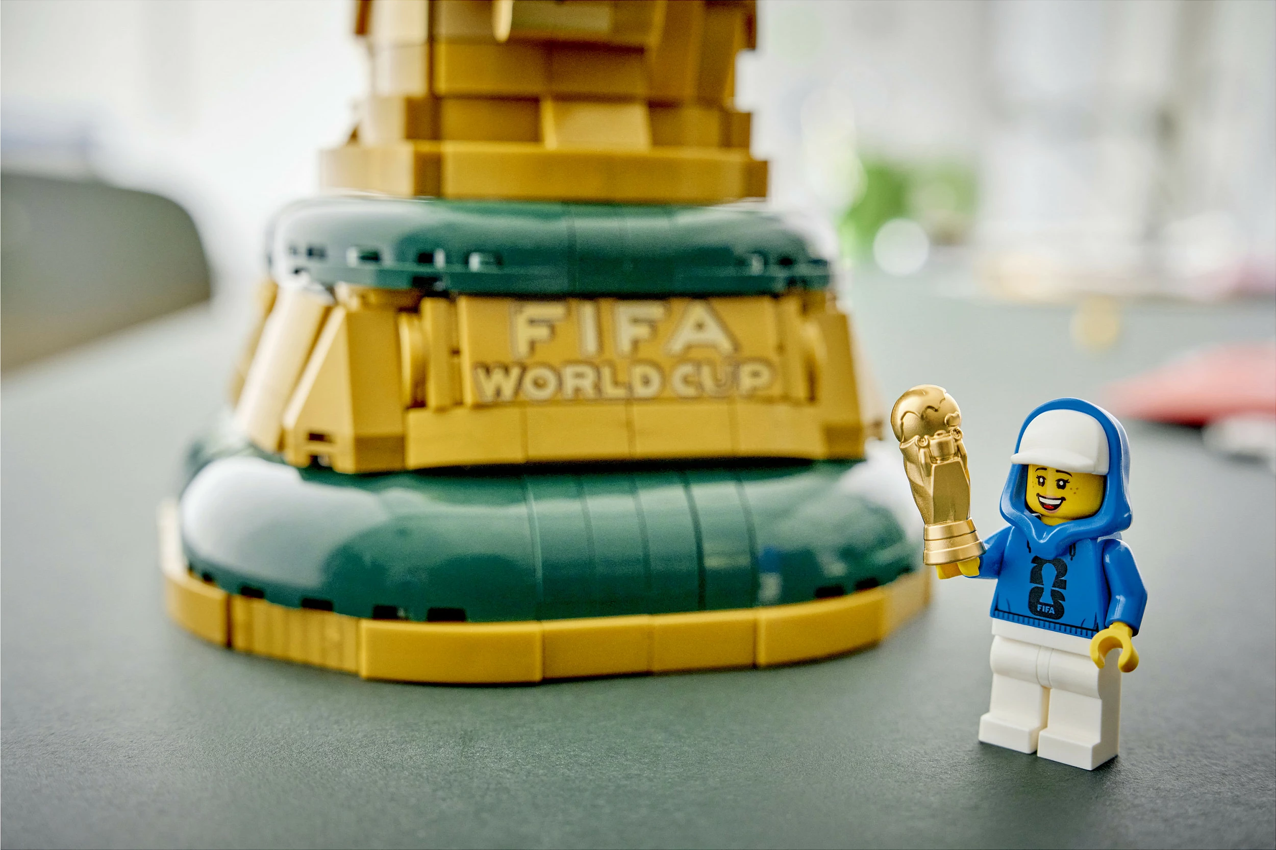 Set ndërtimi LEGO FIFA World Cup Official Trophy 43020, 2842 copë, shumëngjyrësh