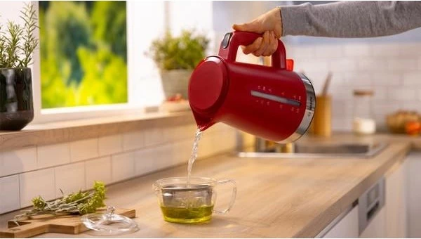 Çajnik Bosch TWK4M224, 1.7 L, 2400 W, Inoks, Kuqe