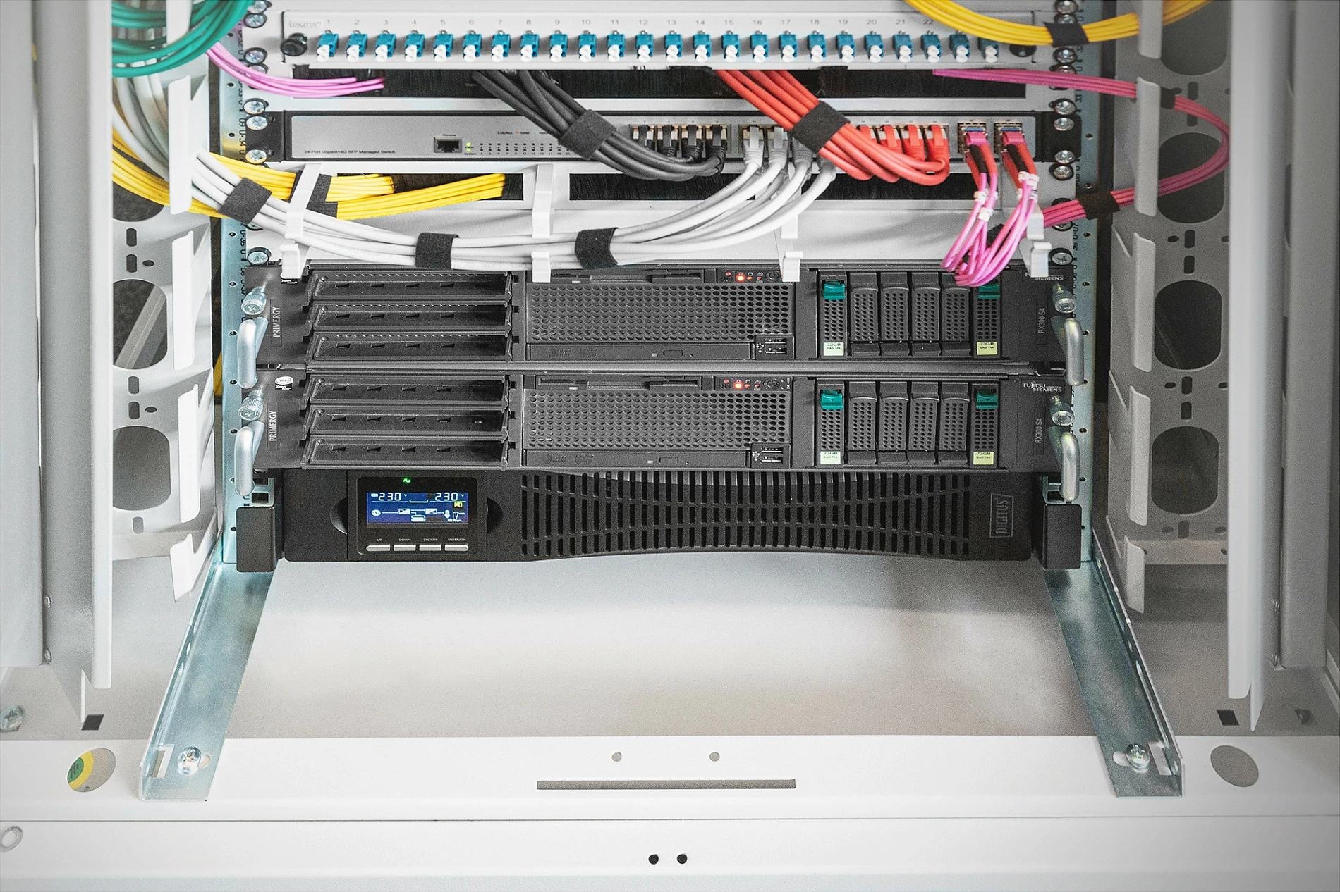 UPS Digitus OnLine 1500VA/1500W, double-conversion, Rack/Tower, 8x C13, e zezë