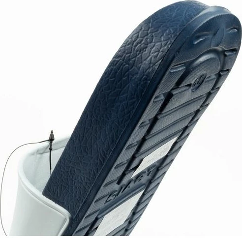 Papuqe sportive për femra Levi's, të bardha