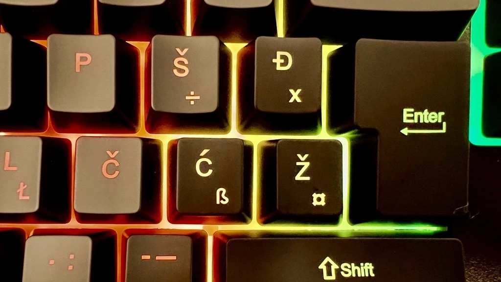 Tastierë gaming Redragon Shiva K512, me kabllo USB, RGB, full-size, membrane, 6 tasta makro, me mbështetëse dore, layout SLO/CRO, e zezë