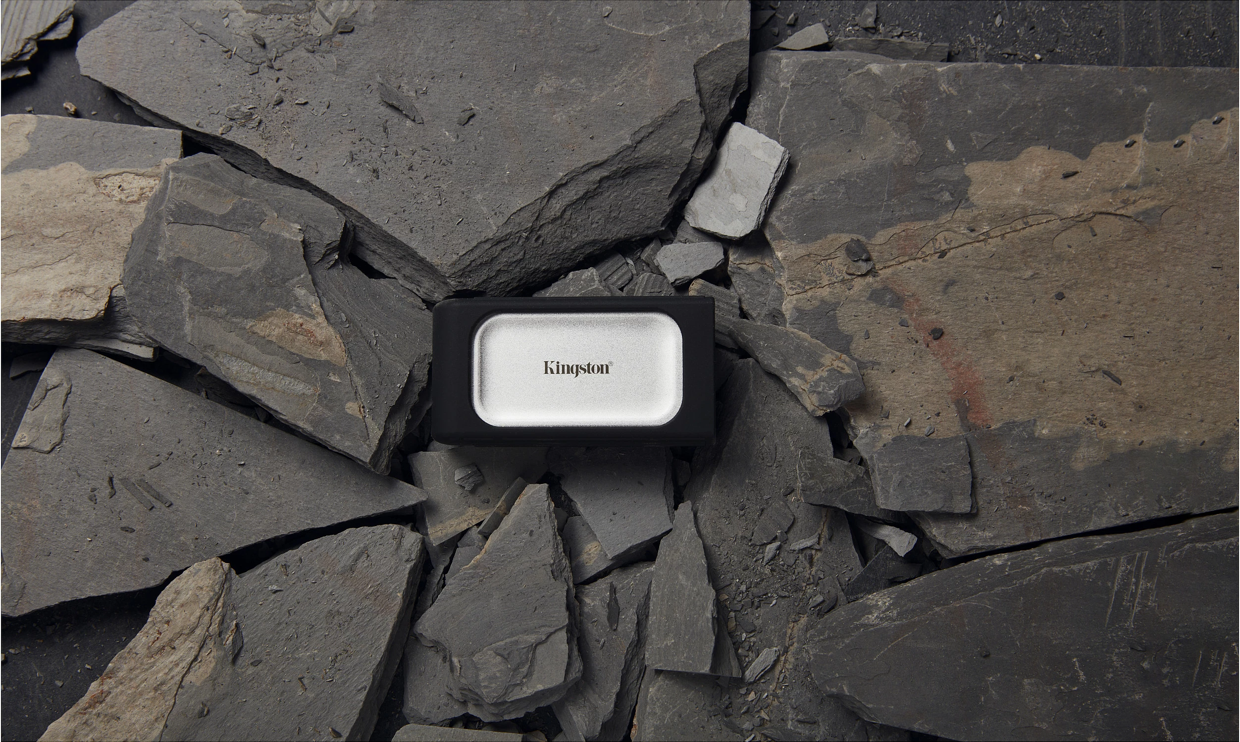 SSD portabël Kingston XS2000 4TB, USB Type-C, i zi/argjendtë
