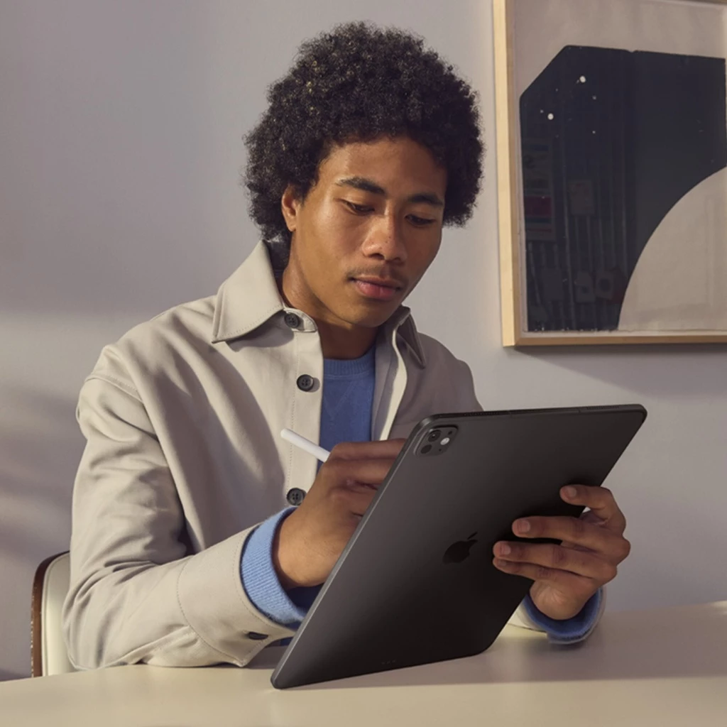iPad Pro 13-inch (M5) 256GB Space Black