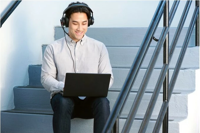 Kufje Kensington H2000 USB-C, me kabllo, për zyrë/qendër thirrjesh, të zeza