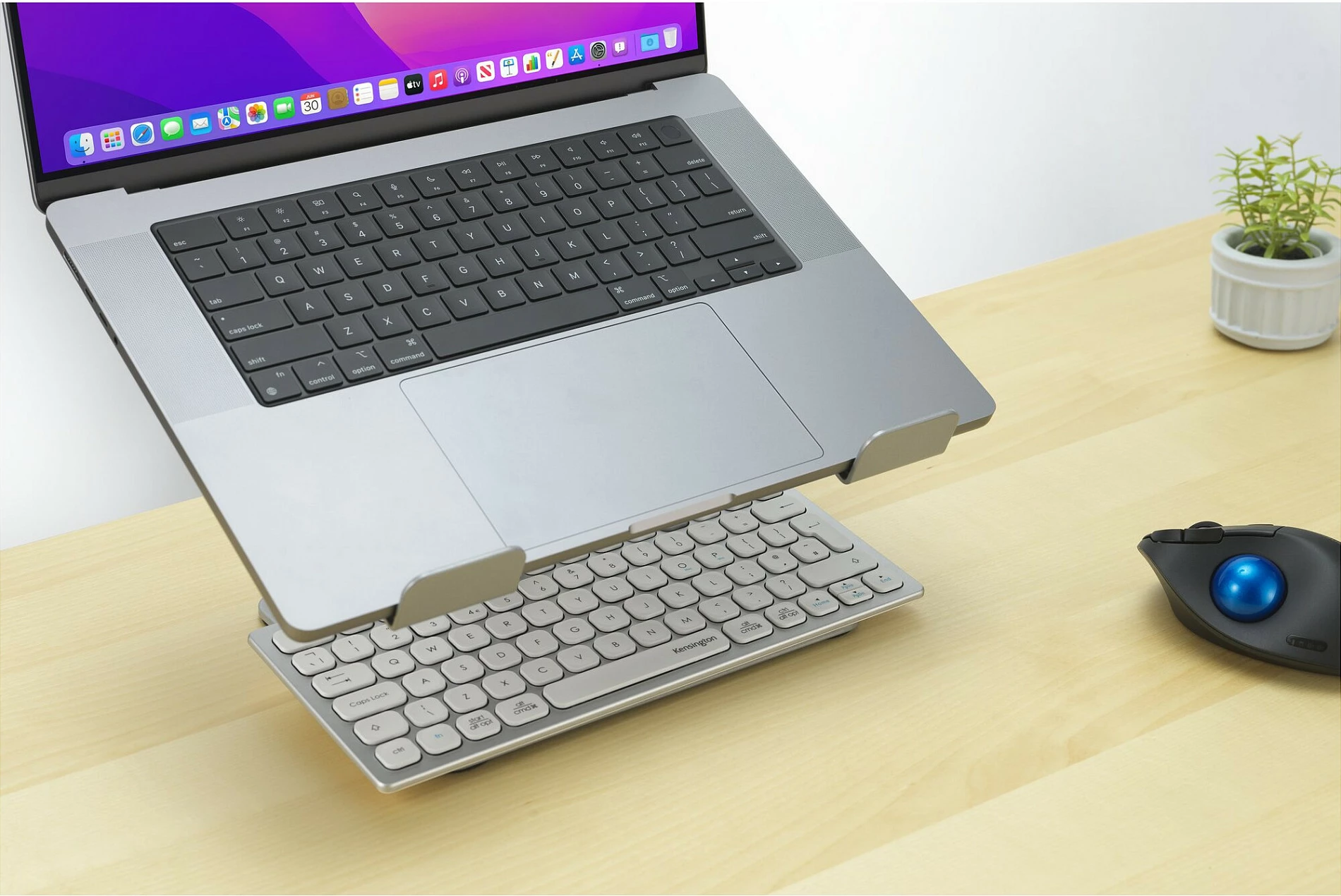 Mbajtës laptop Kensington Universal Tabletop, alumini, i rregullueshëm, 16 inç, argjend