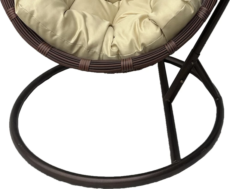 Karrige lëkundëse vezë me bazë Cungo, metalik, ratan kafe, jastëk bezhë, 125x105x195cm