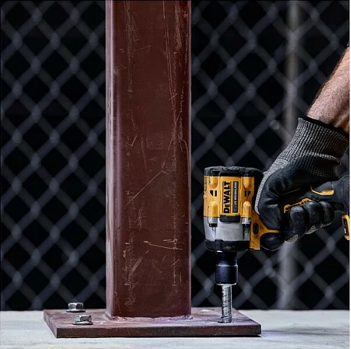 Çelës impulsiv DeWALT DCF922NT-XJ, 18V, 1/2", 406 Nm, brushless, verdhë/zi