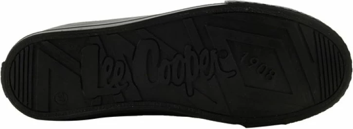 Atlete femra Lee Cooper, të zeza