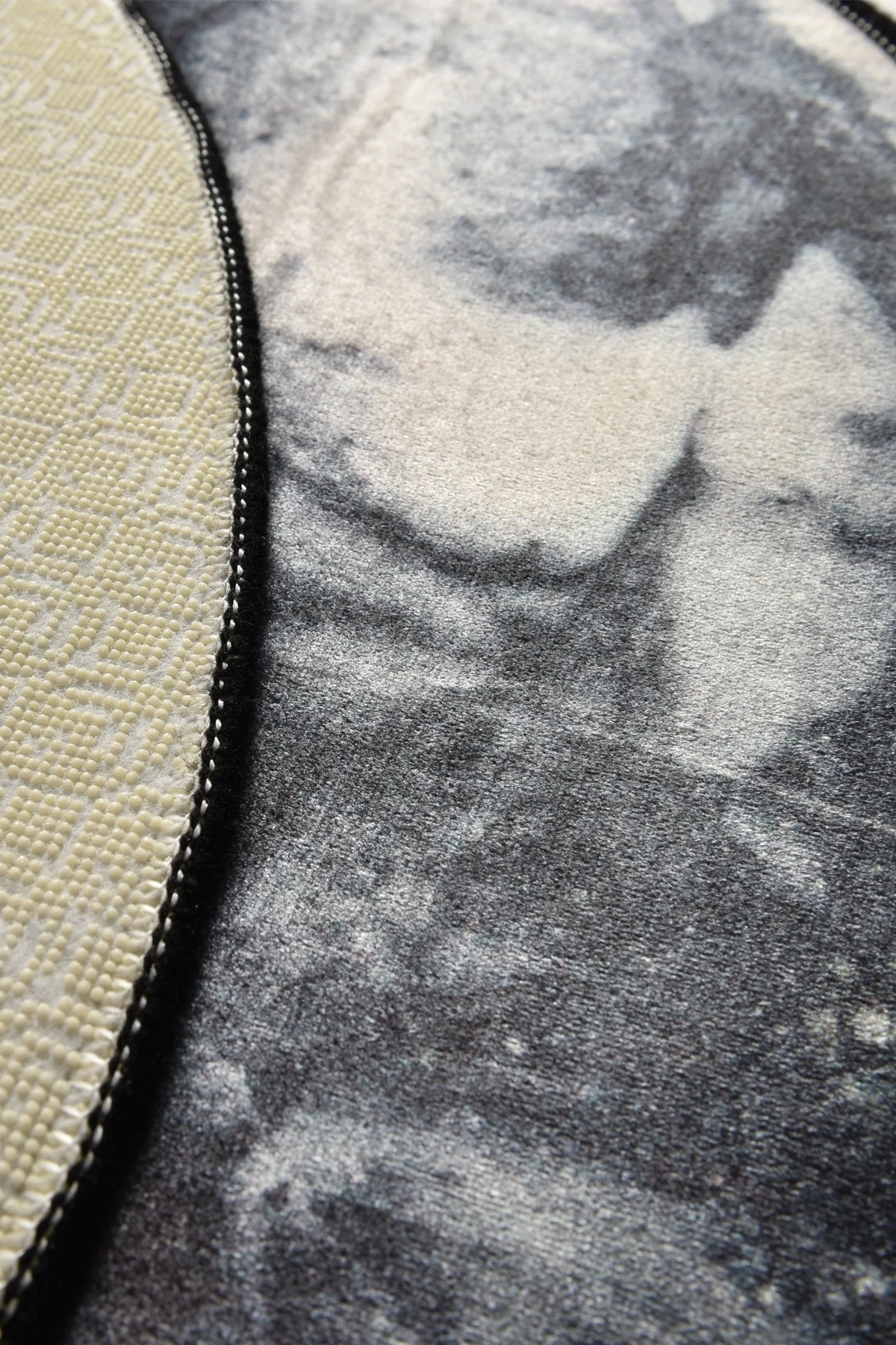 Tapet banje Mijölnir, mermer, 100 cm