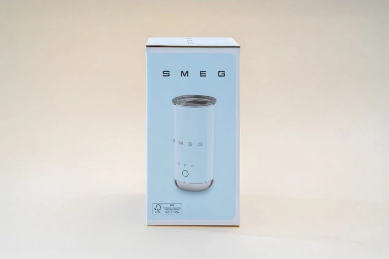Shkumëzues qumështi SMEG MFF02CREU, krem