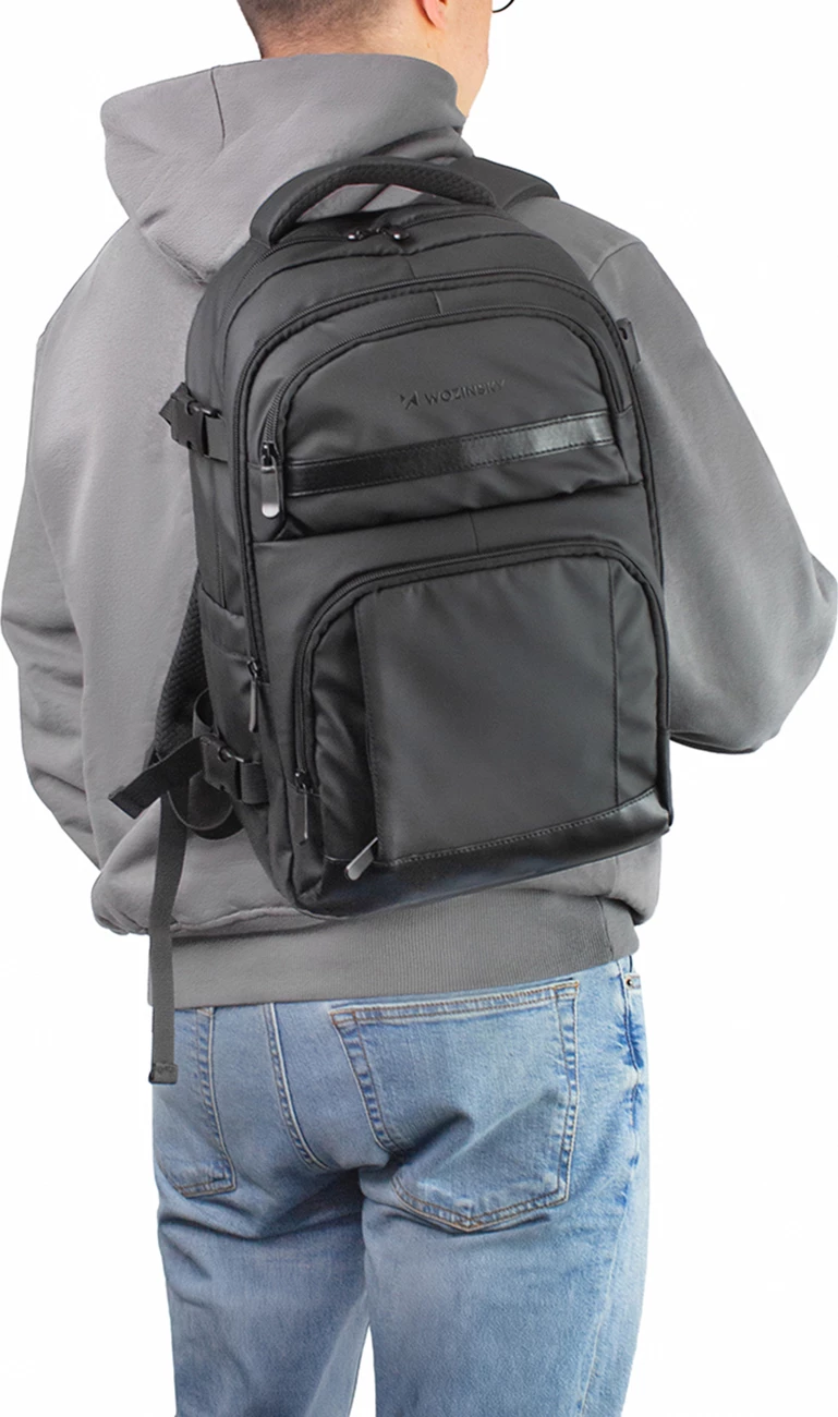 Çantë shpine udhëtimi Wozinsky WPW-20L 20L 40x20x25 cm me xhep për laptop dhe portë USB, e zezë