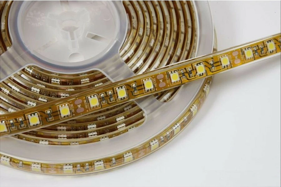 Shirit LED Synergy21 118642, 5m, 300 LED, 12V, IP65, 3000K, e bardhë e ngrohtë