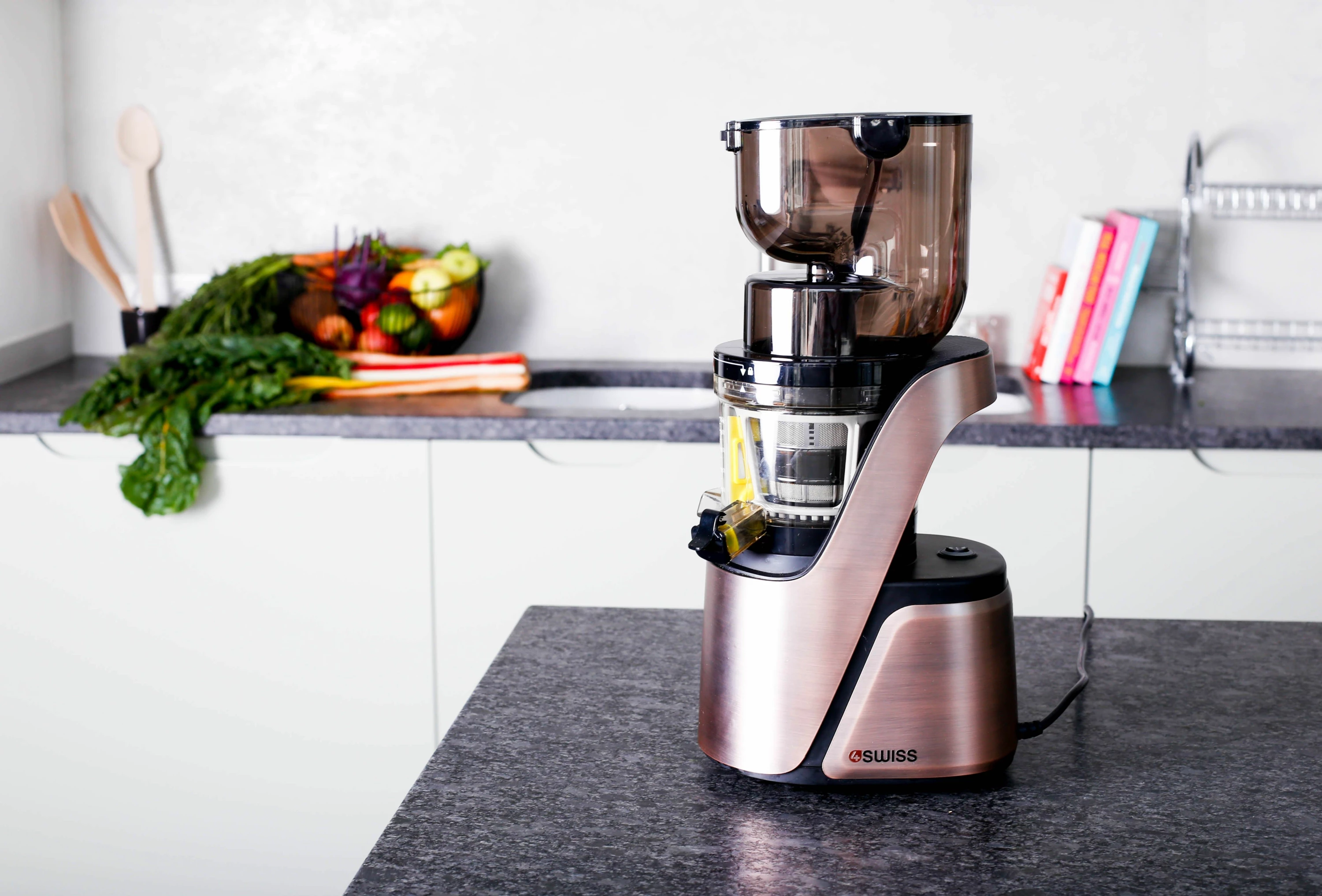 Shtrydhëse e ngadalshme 4Swiss Swan BM105 400W vertikale 0.5L, Rose Gold