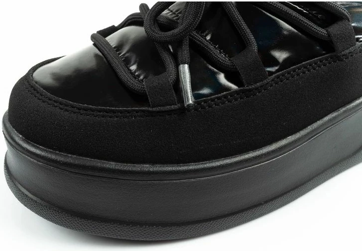 Atlete dimri për femra Lee Cooper, të zeza me shkëlqim