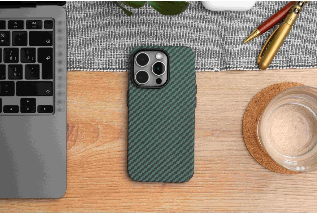 Mbështjellës silikoni për iPhone 17 Pro Max SWISSTEN MagStick Shell, i gjelbër