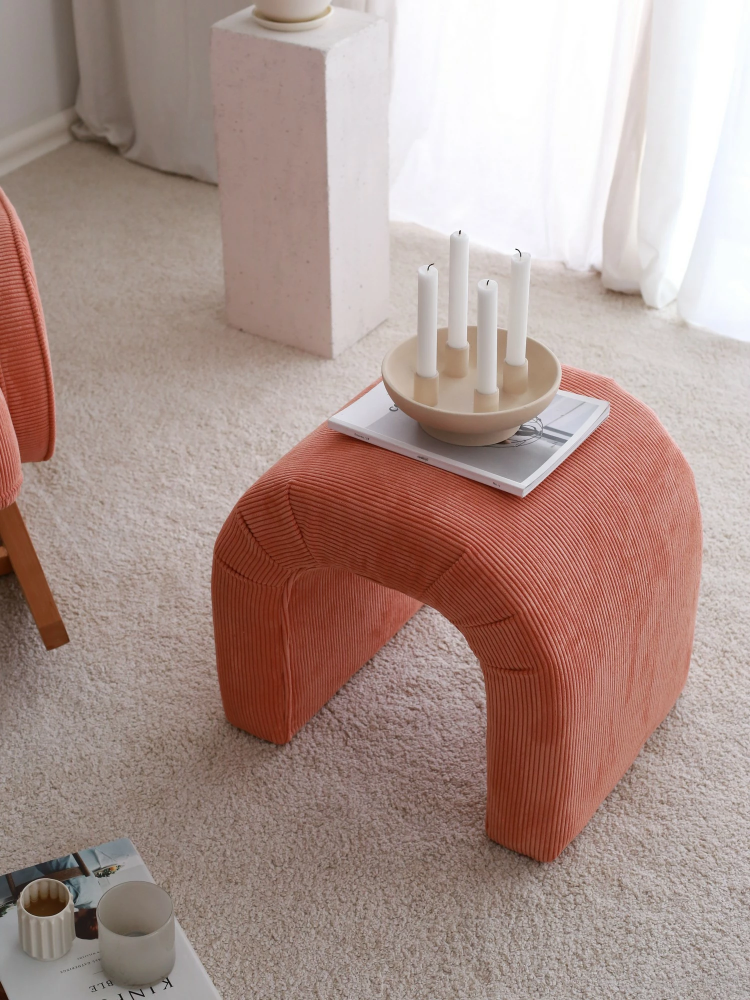 Puf Atelier del Sofa, kadife, ngjyrë korale, 51x45x46cm