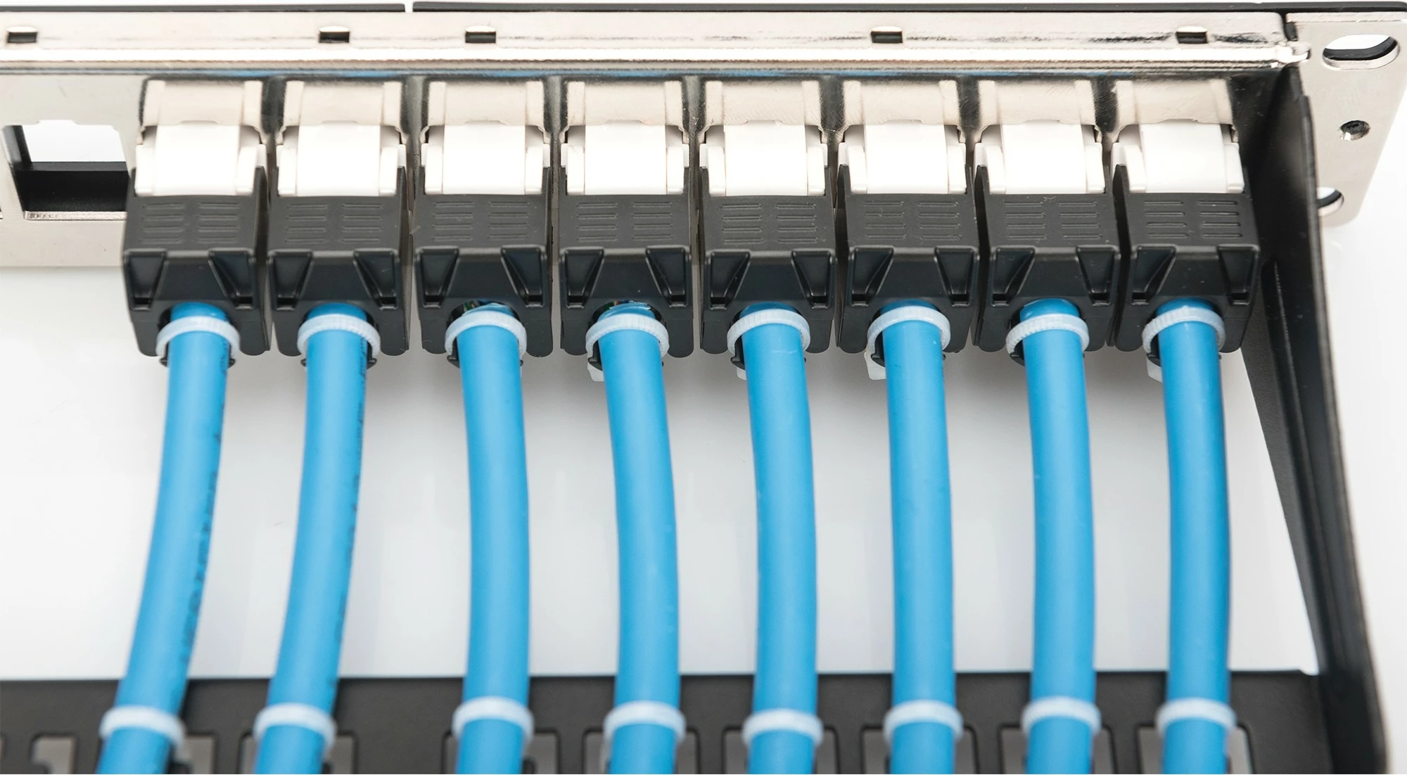 Kabllo rrjeti Digitus Cat6a U/UTP 305m kaltër