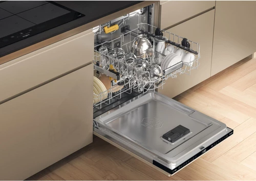 Enëlarëse plotësisht e integruar Whirlpool W8I HF58 TU, 14 vende, 60 cm, e zezë