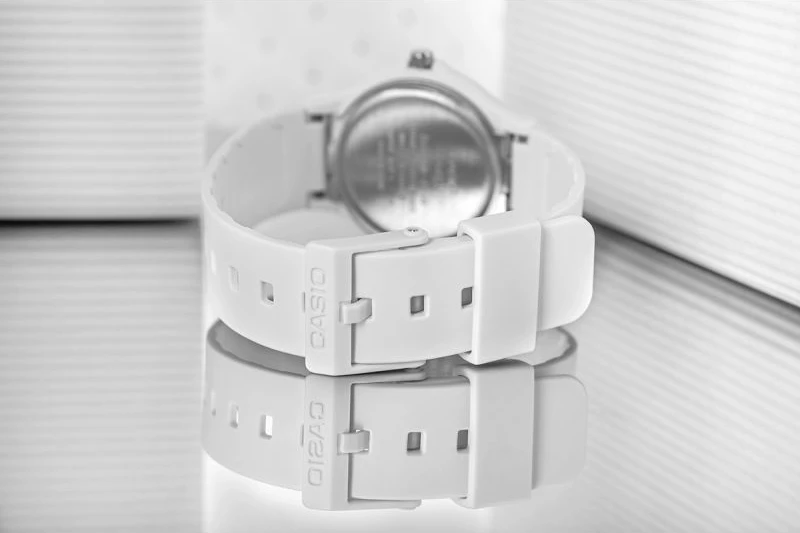 Orë dore për fëmijë Casio, e bardhë