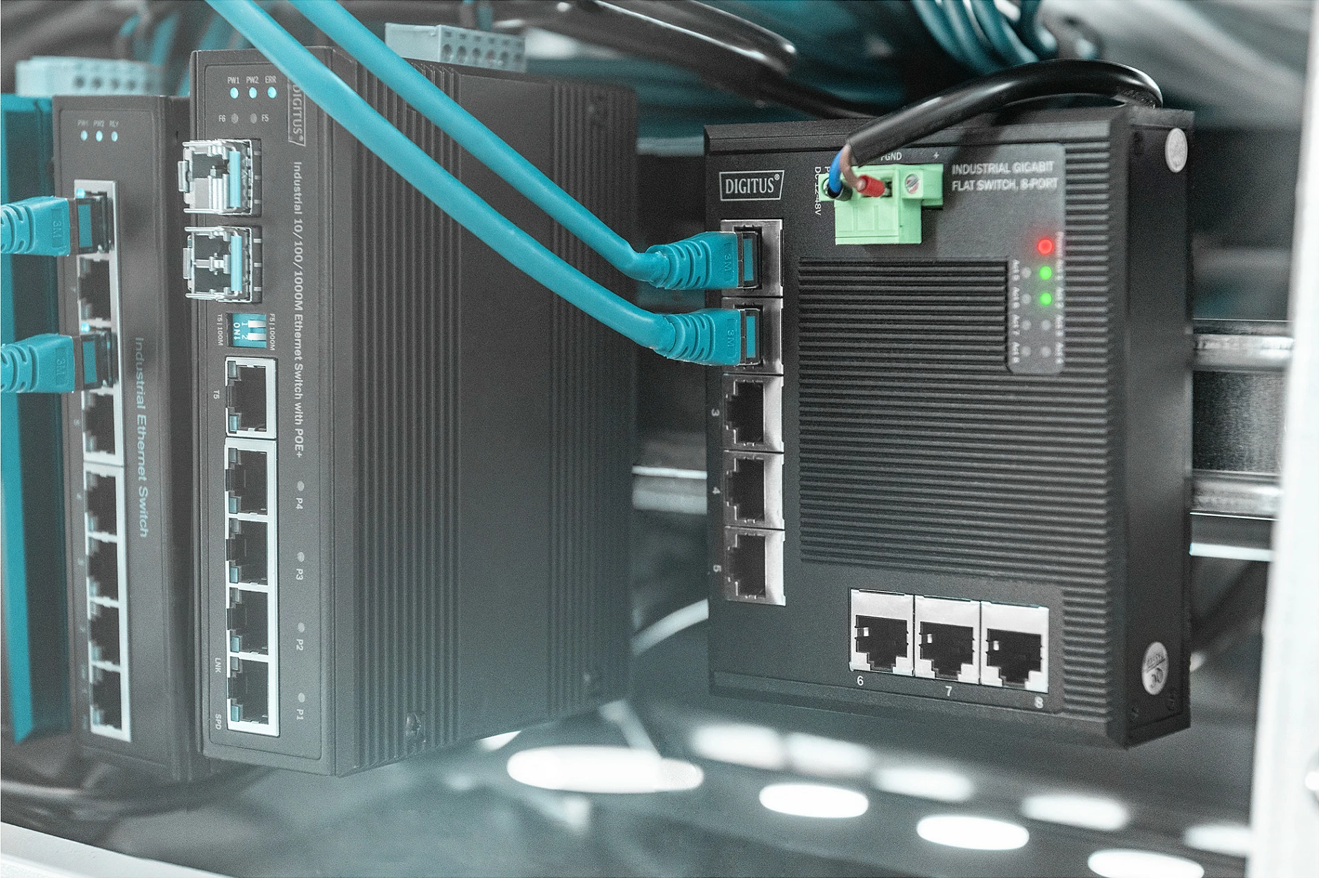 Switch Digitus Industrial Flat Gigabit 8-Port, DIN Rail, Fanless, i zi