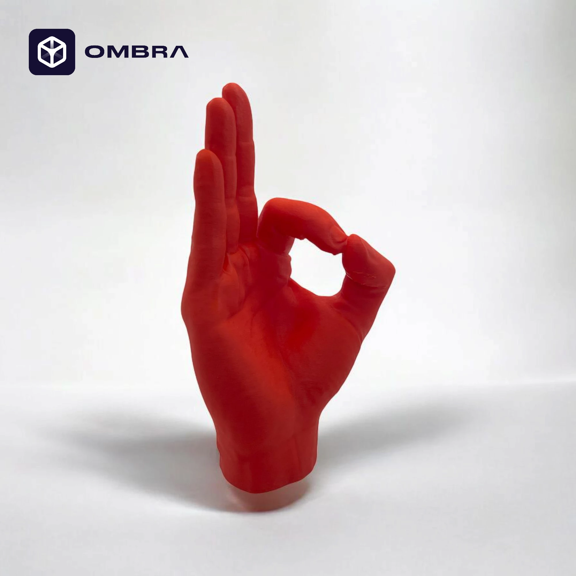 Dekor i dizajnuar në stilin "OK Hand", e kuqe