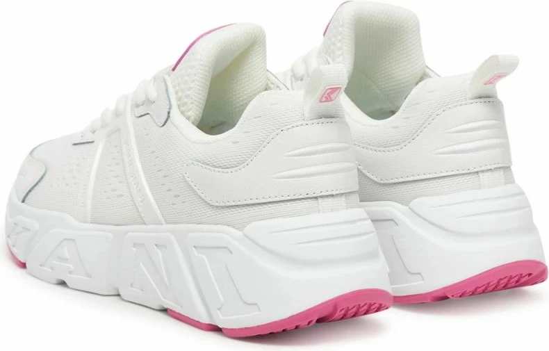 Atlete për femra Karl Kani, të zeza