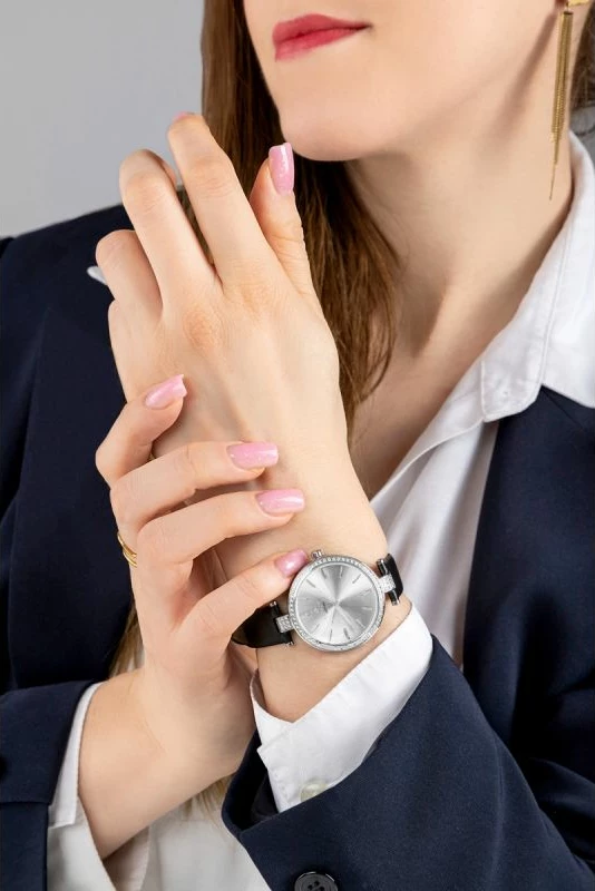 Orë dore femrash Giewont GW9890-A1, argjend, rrip lëkure e zezë