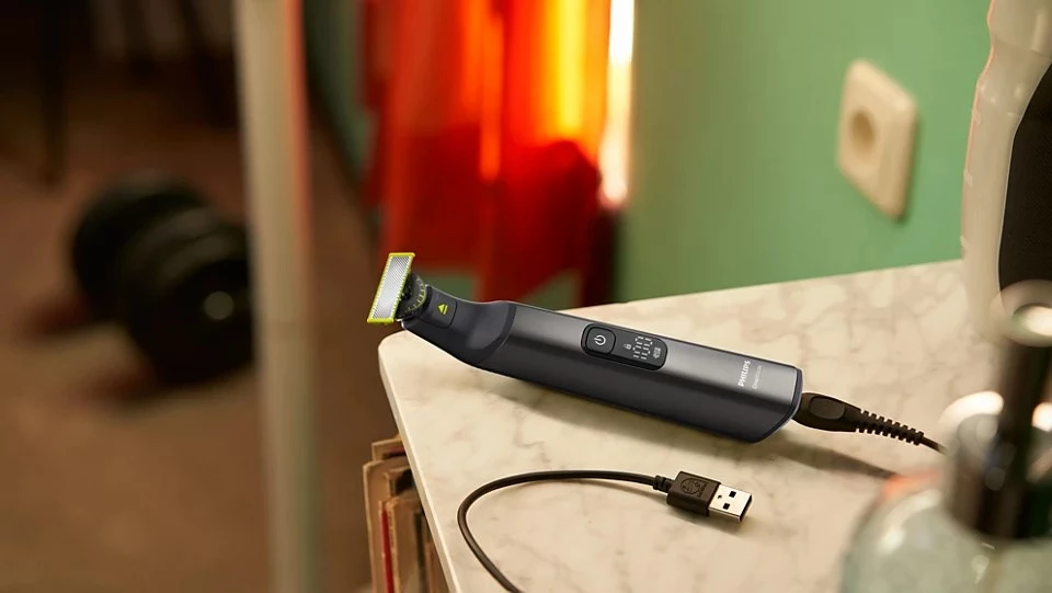 Makinë rroje Philips OneBlade Pro 360 QP6652/61 për fytyrë dhe trup, Krom