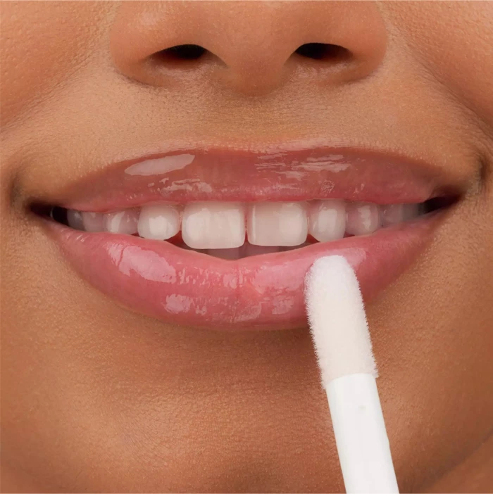 Essence Hydra Kiss Nourishing Lip Oil - 01 Kiss From a Rose
