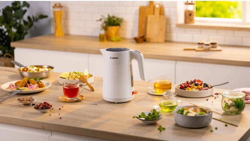 Çajnik elektrik BOSCH TWK 2M161, i bardhë