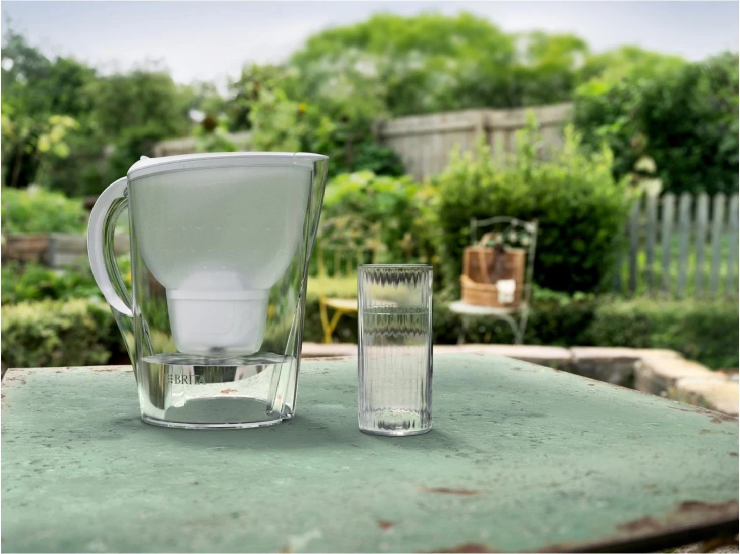 Kana për filtrimin e ujit Brita Marella XL, me 1 filtr MAXTRA PRO Pure Performance, e bardhë