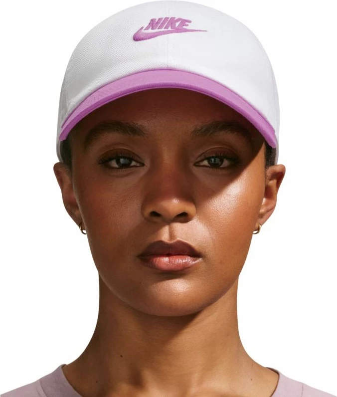 Kapelë Nike Club FB5368 103, e bardhë dhe rozë