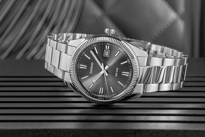 Orë dore për meshkuj Casio MTP-1302PD-1A1VEF, e zezë