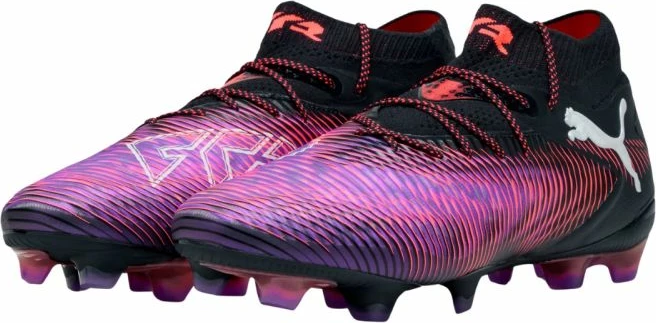 Atlete futbolli Puma për meshkuj, të zeza dhe të kuqe