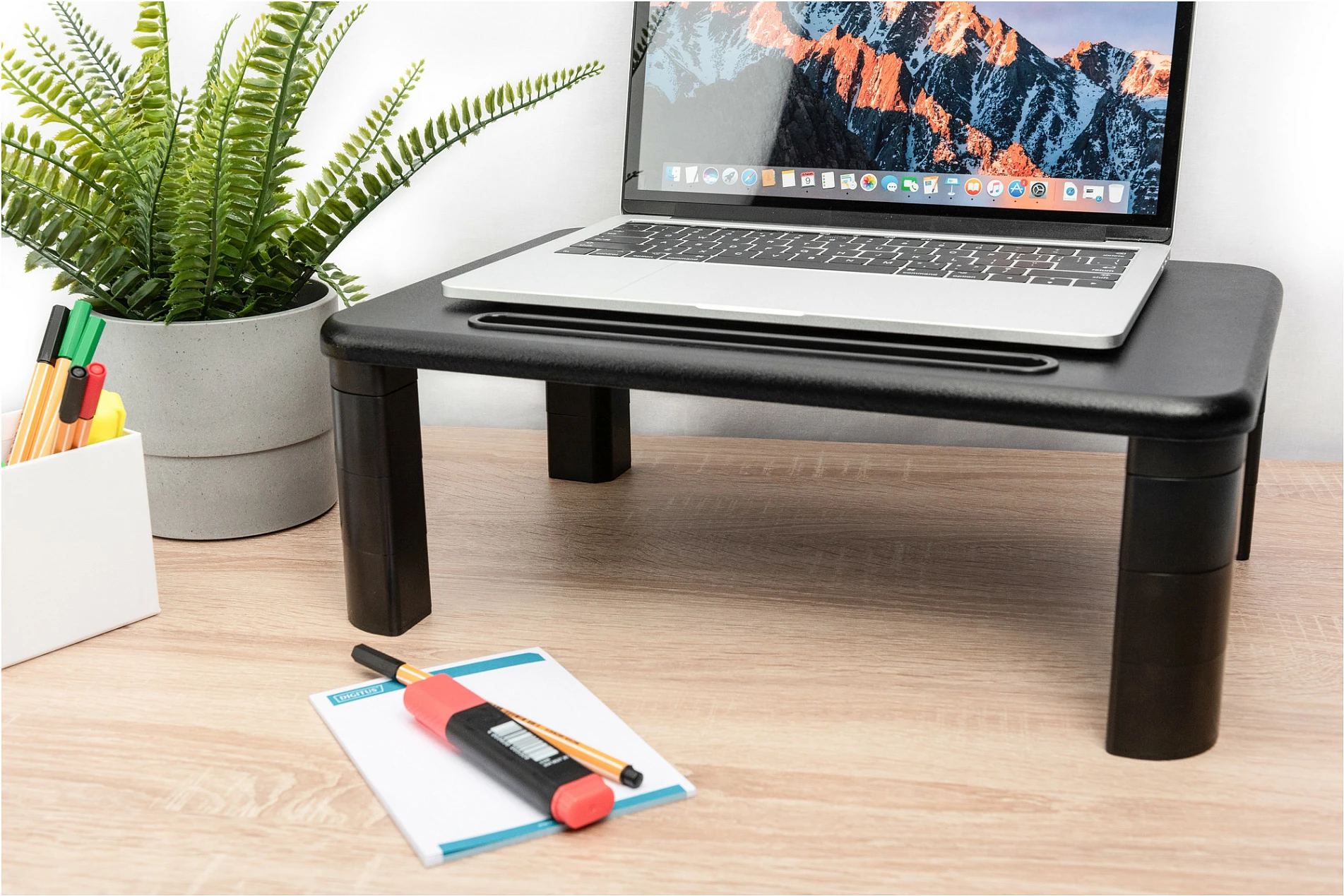 Mbajtës monitori/laptopi Digitus, rregullim lartësie, 400x280mm, ngjyrë e zezë