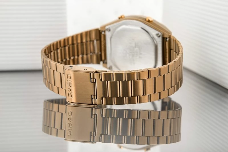 Orë dore digjitale për femra Casio, rozë gold