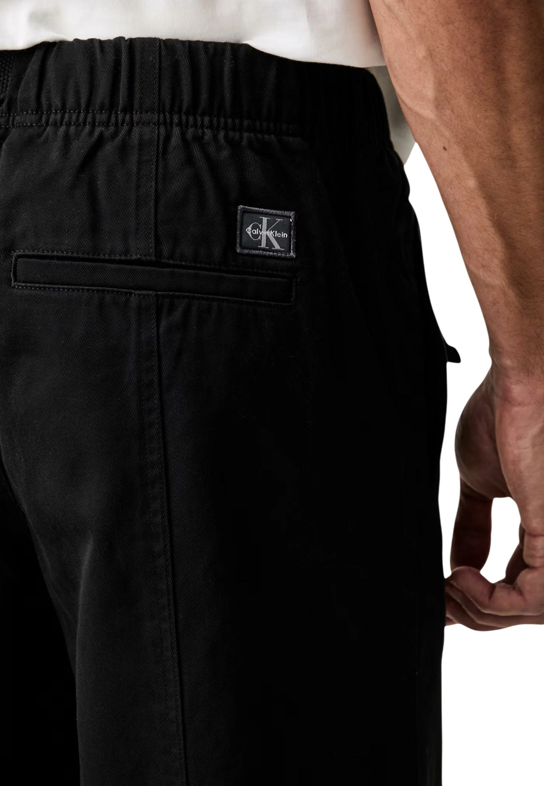 Pantallona për meshkuj Calvin Klein Jeans LV04RG615G, të zeza [Madhësia: W31]