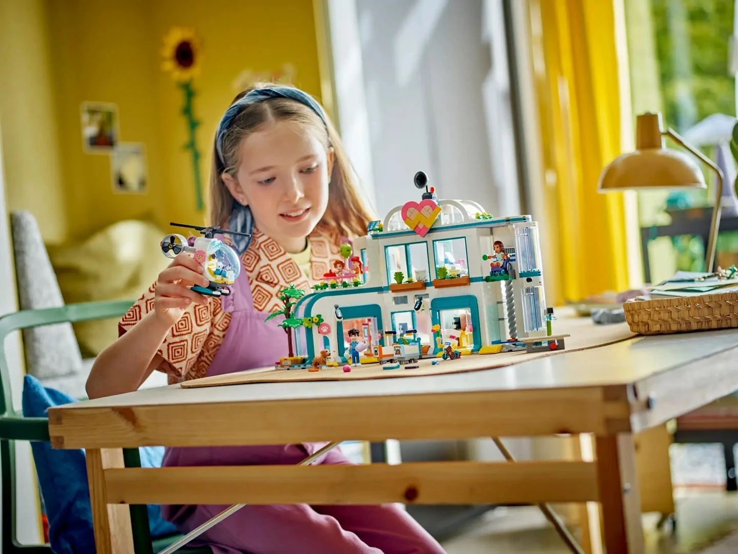 Set LEGO Friends Heartlake City Hospital 42621, 5 minifigura, për fëmijë, shumëngjyrësh