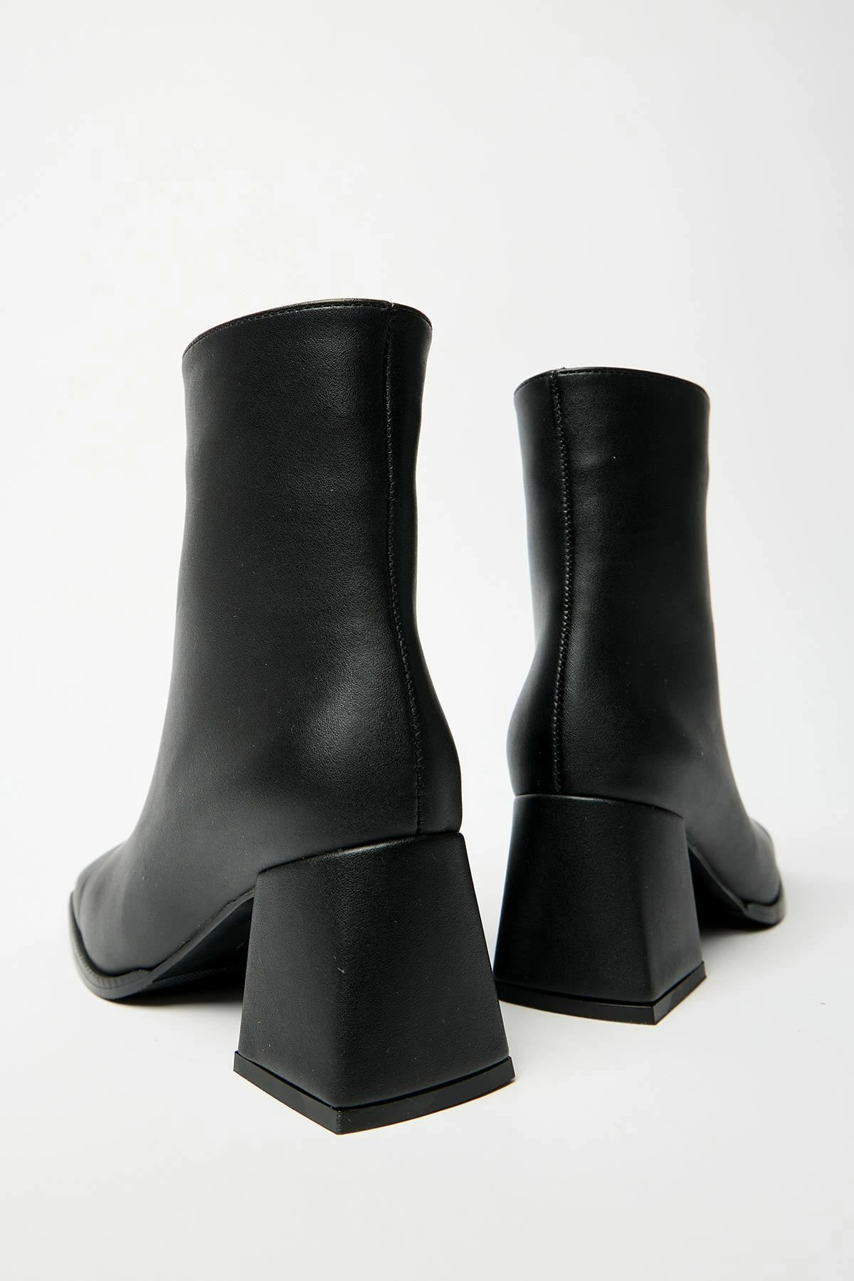 Çizme për gra Jumeon, MK1345025KR20-004, të zeza