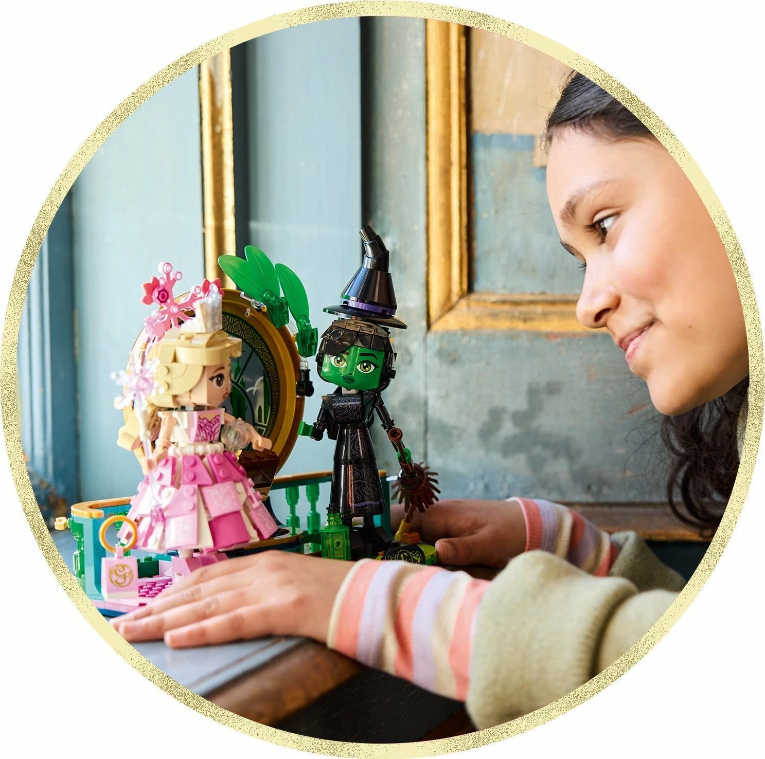 Set ndërtimi LEGO Wicked figurina Elphaba dhe Glinda 75682, 558 copë, 10+