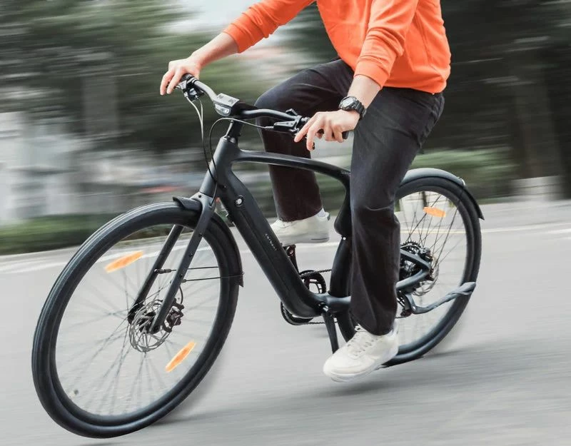 Biçikletë elektrike Urtopia Carbon 1 Pro, madhësia M (170-185 cm), e zezë