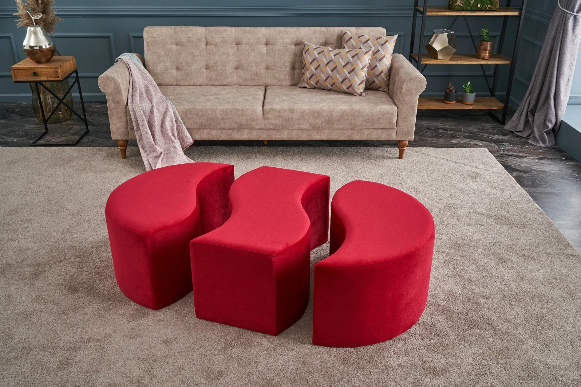 Puf Atelier del Sofa Alya, kadife, i kuq