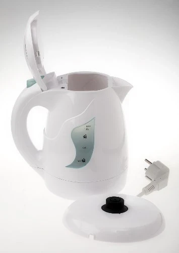 Vluese uji Adler AD 08, 1 L, 850 W, e bardhë 