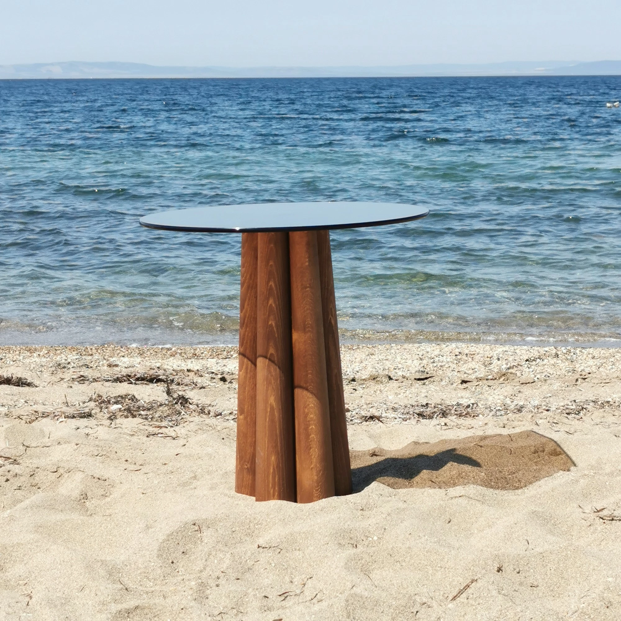 Tavolinë kafeje Skye Decor, Thales, bronz dhe arre