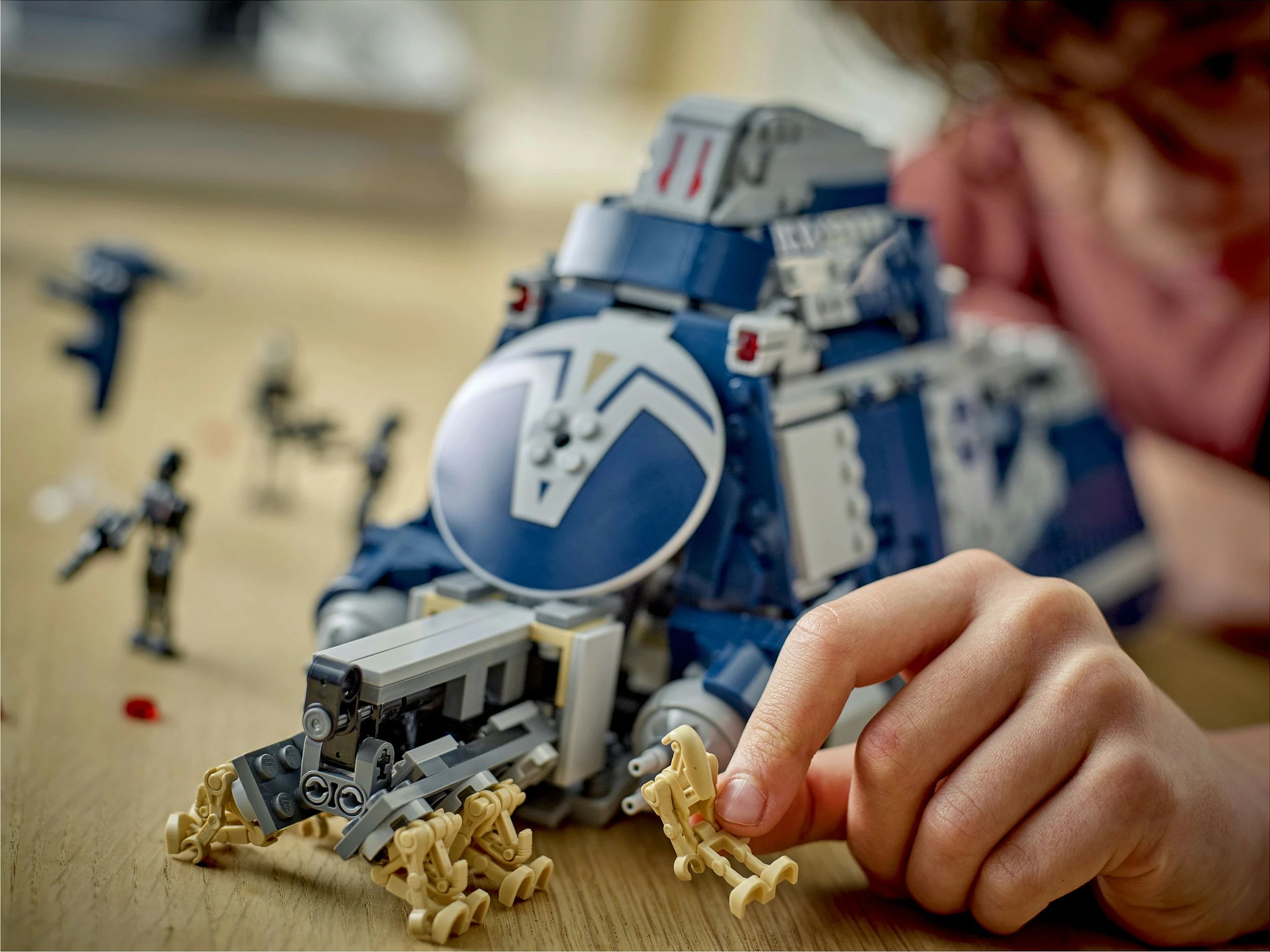 Set LEGO Star Wars Separatist MTT 75435, 976 copë, 12 minifigura, shumëngjyrësh