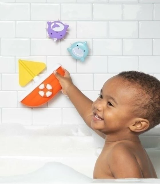 Lodër për banjë Skip Hop ZOO Tip & Spin Boat, set 3 pjesësh, multikolor
