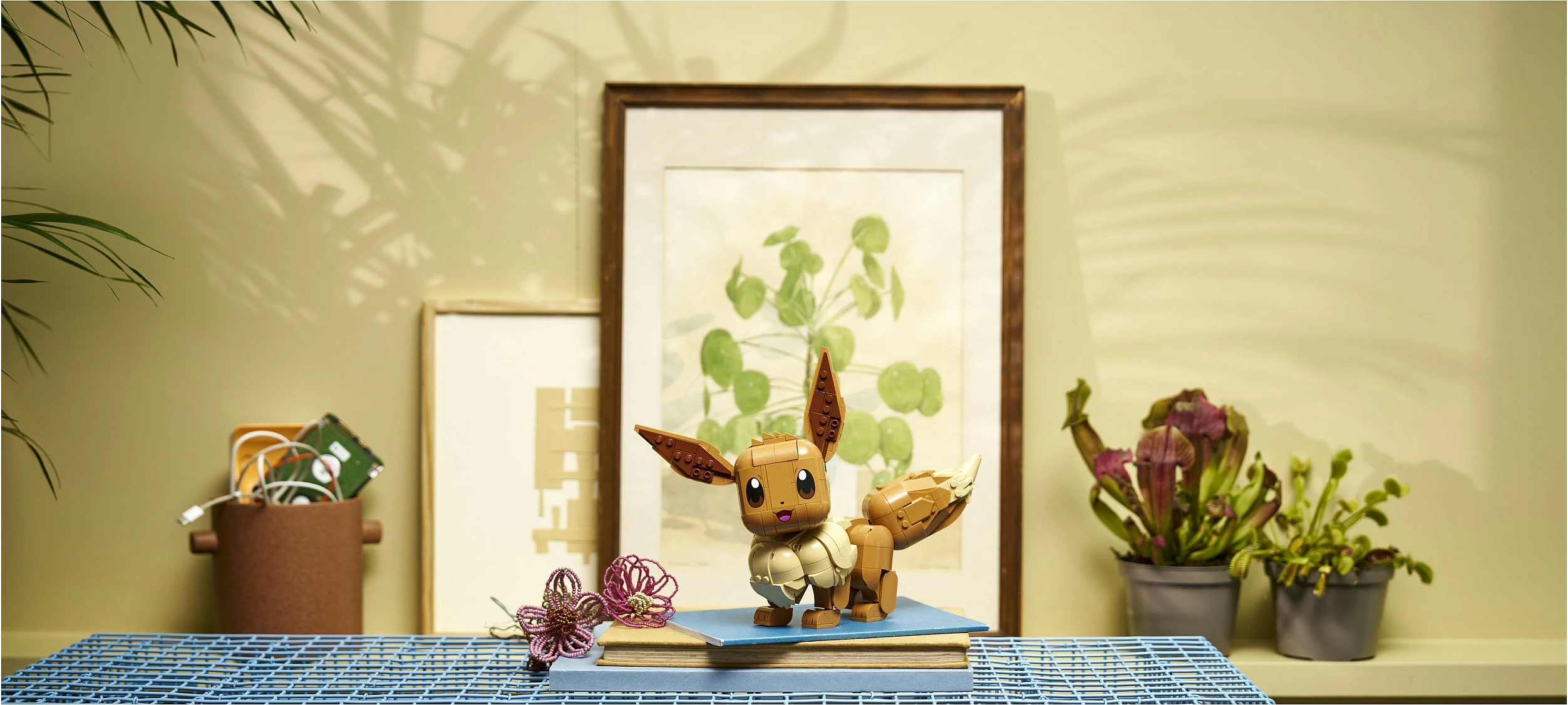 Set ndërtimi LEGO Pokémon Eevee (Evoli) 72151, 587 copë, 18+, Multicolor