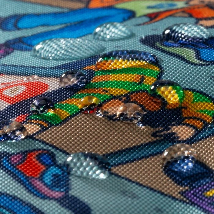 çantë shpine RIVACASE Skaters 5420, 12L, për laptop, material repelent uji, e zezë me print shumëngjyrësh